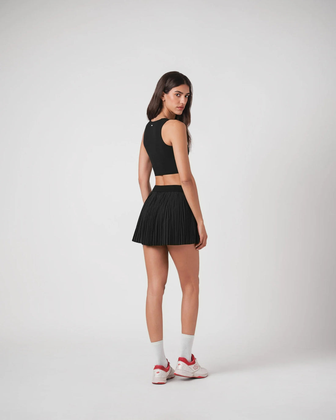 Ensemble Serena Tennis &amp; Padel – Noir – Brassière crop top rembourrée + Jupe
