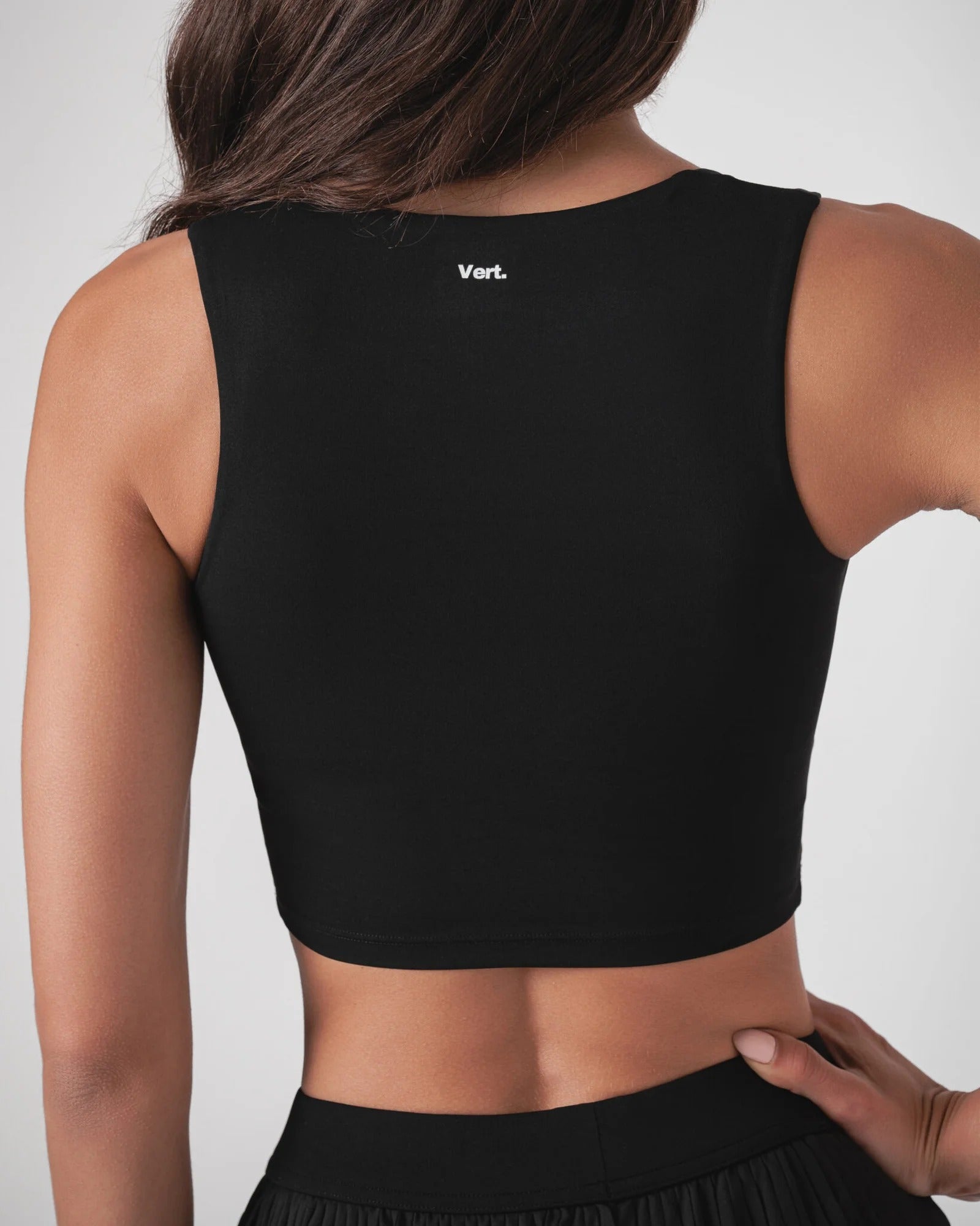 Ensemble Serena Tennis &amp; Padel – Noir – Brassière crop top rembourrée + Jupe