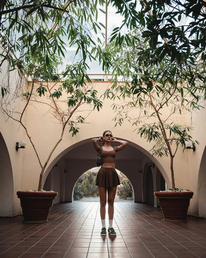 Ensemble Serena Tennis &amp; Padel – Noir – Brassière crop top rembourrée + Jupe