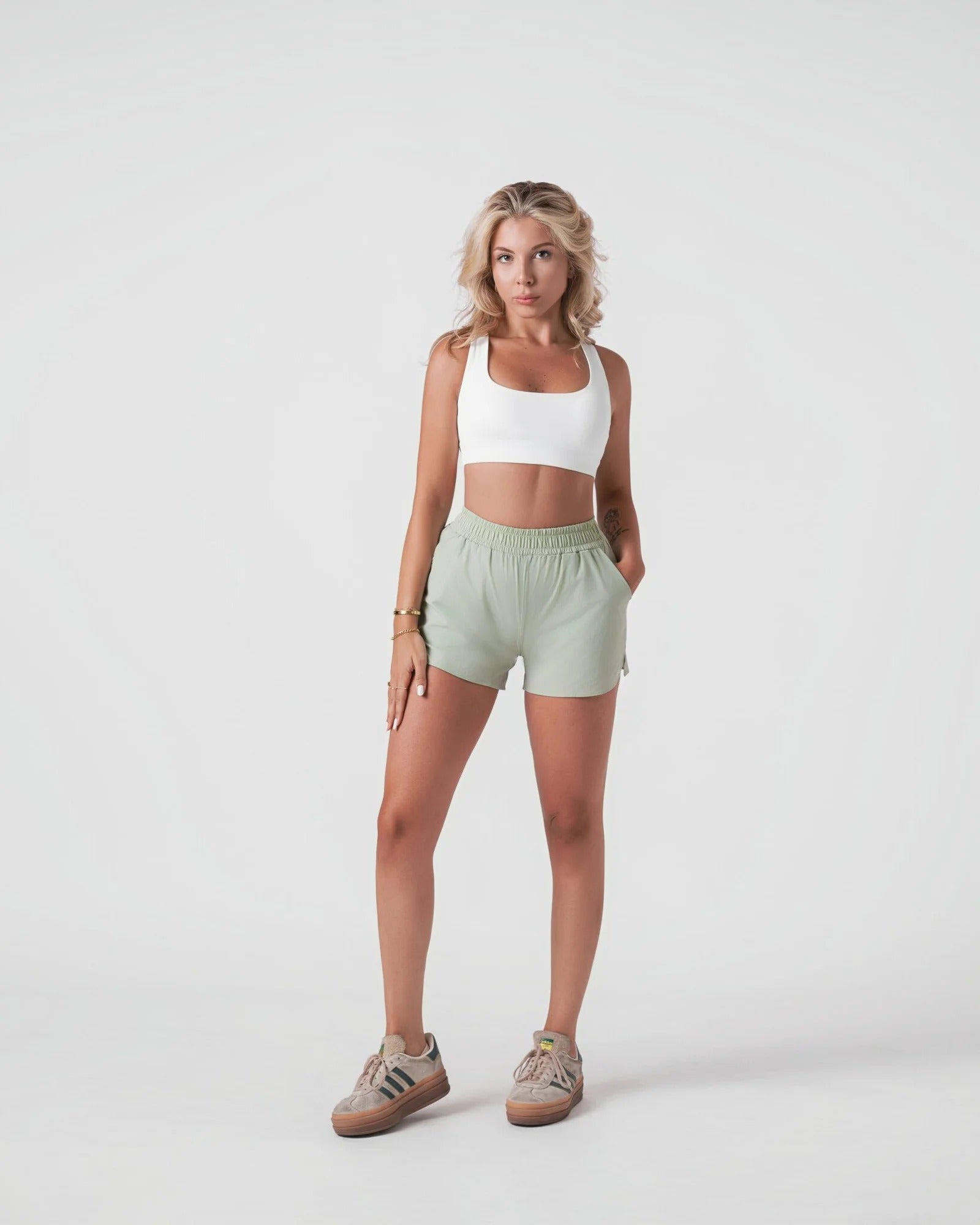 Ensemble Solène protection solaire : short vert et veste vert talc