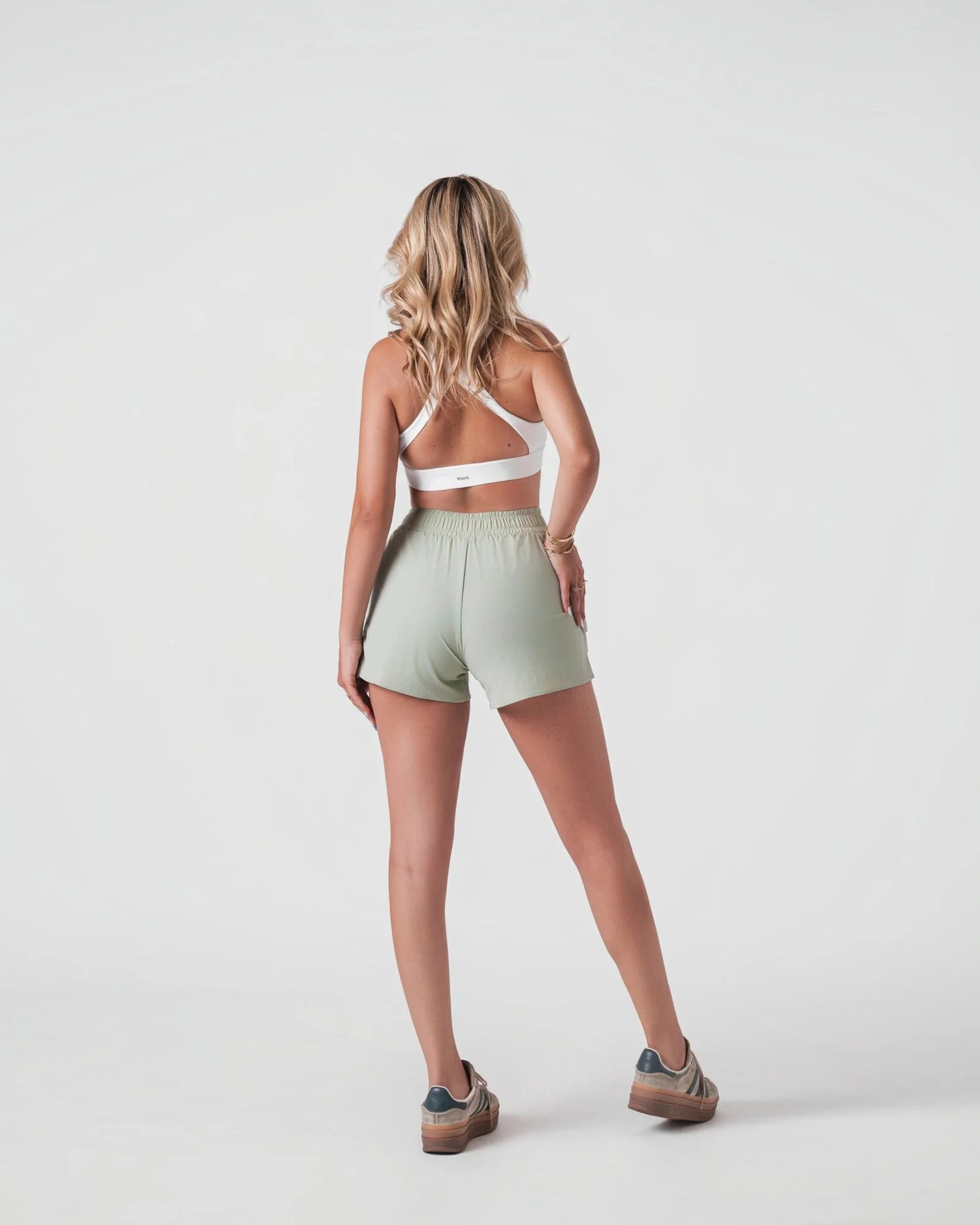 Ensemble Solène protection solaire : short vert et veste vert talc